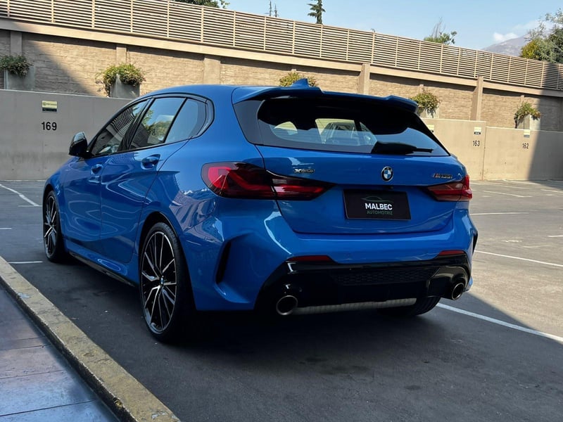 BMW M135I xDRIVE 2.0 2023 - Imagen 4 de 10