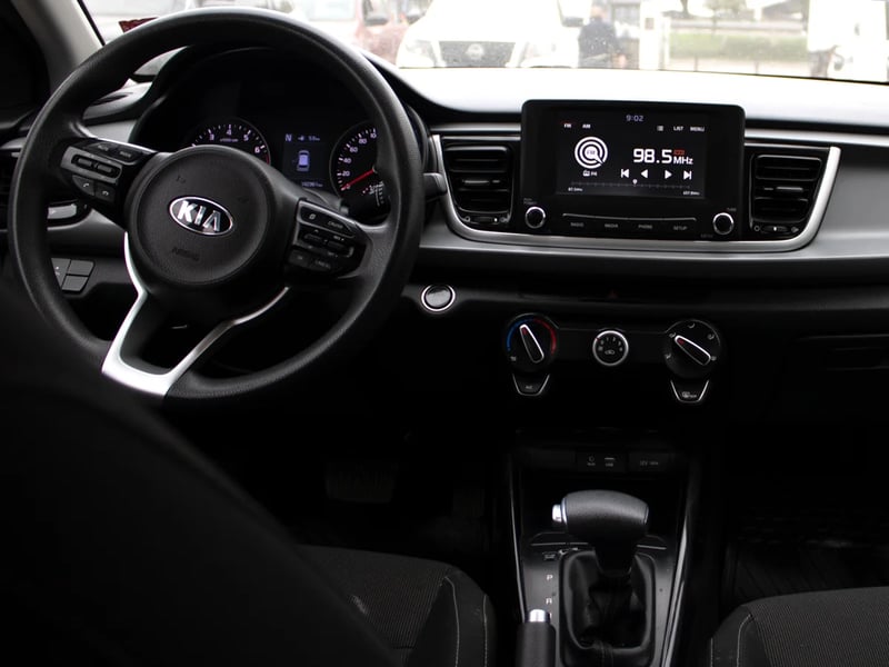 Kia Rio 5 2018 - Imagen 10 de 11
