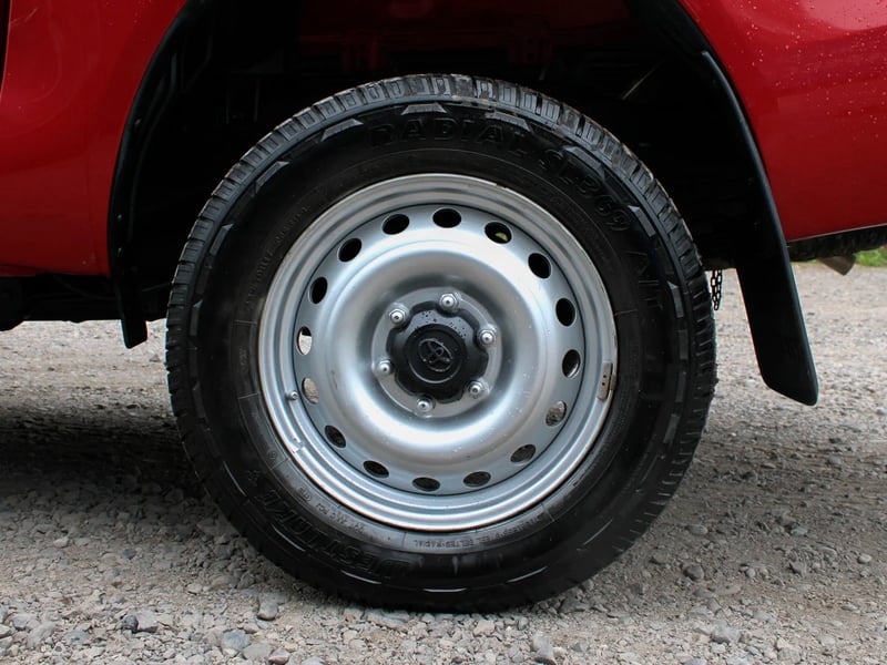 Toyota Hilux 2023 - Imagen 7 de 11