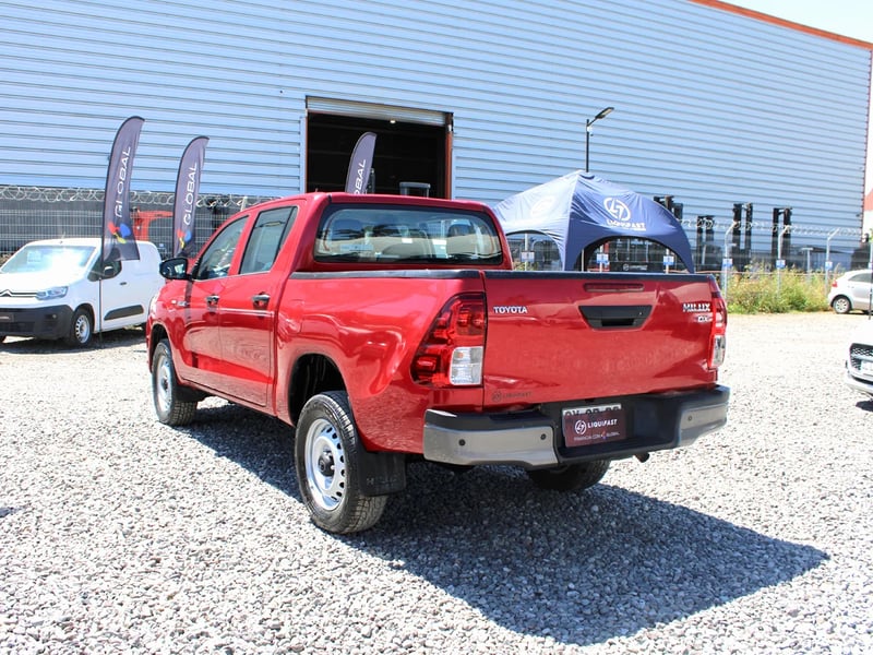 Toyota Hilux 2023 - Imagen 9 de 10