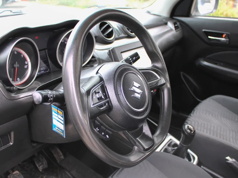 Suzuki Swift 2023 - Imagen 4 de 11