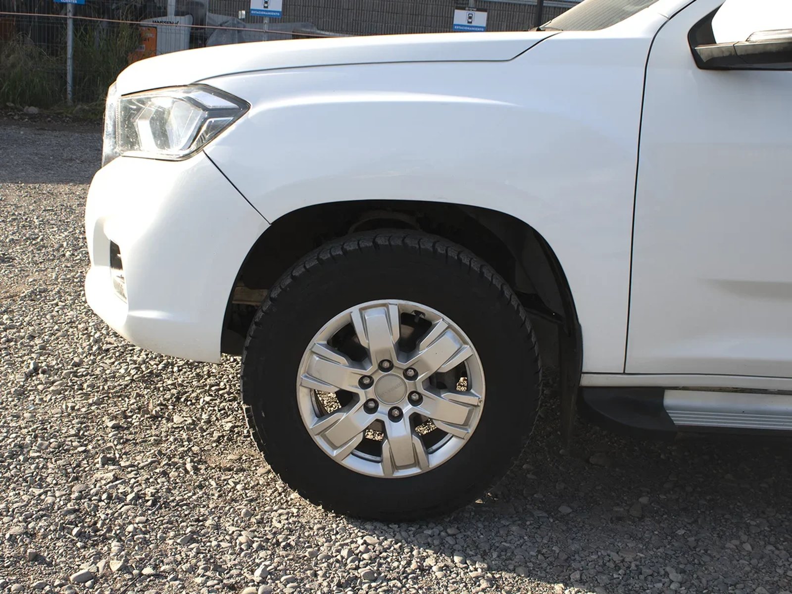 Maxus T60 2023 - Foto 3 de 9