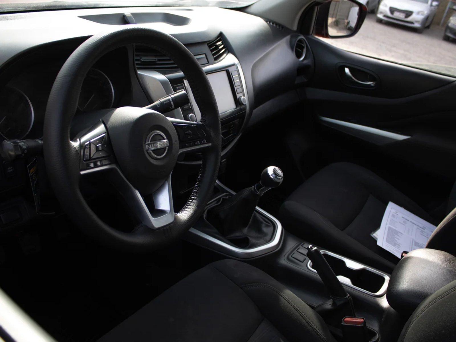 Nissan Navara 2023 - Imagen 8 de 10