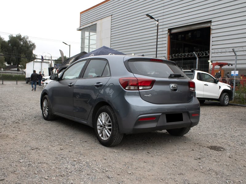 Kia Rio 5 2018 - Imagen 6 de 11