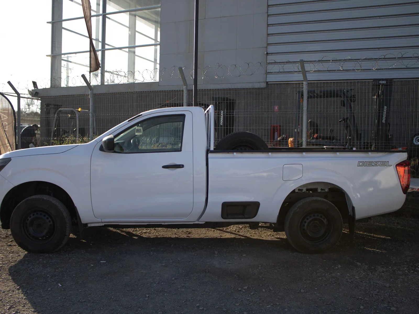 Nissan Np300 2019 - Imagen 6 de 8