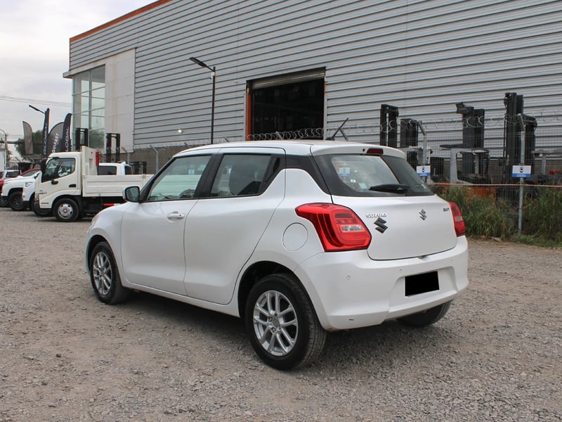 Suzuki Swift 2023 - Imagen 7 de 11