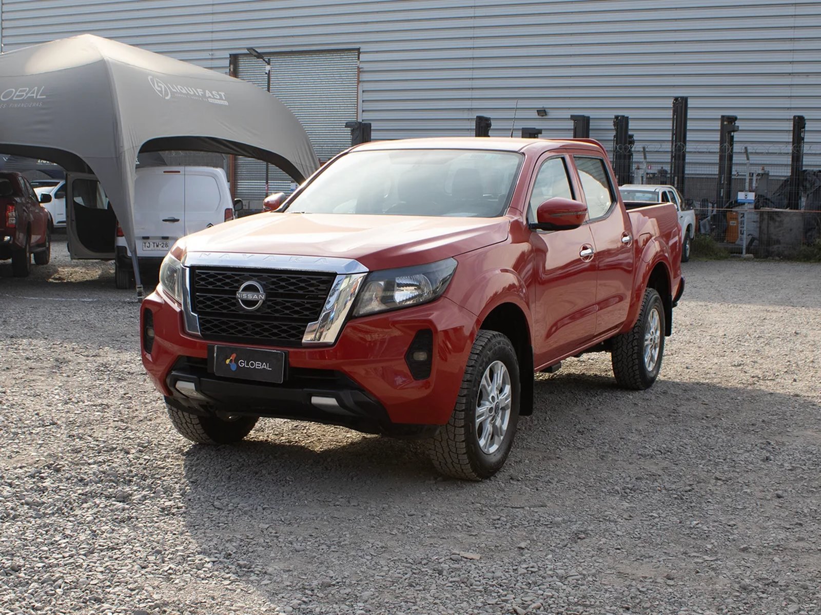 Nissan Navara 2023 - Foto 3 de 9