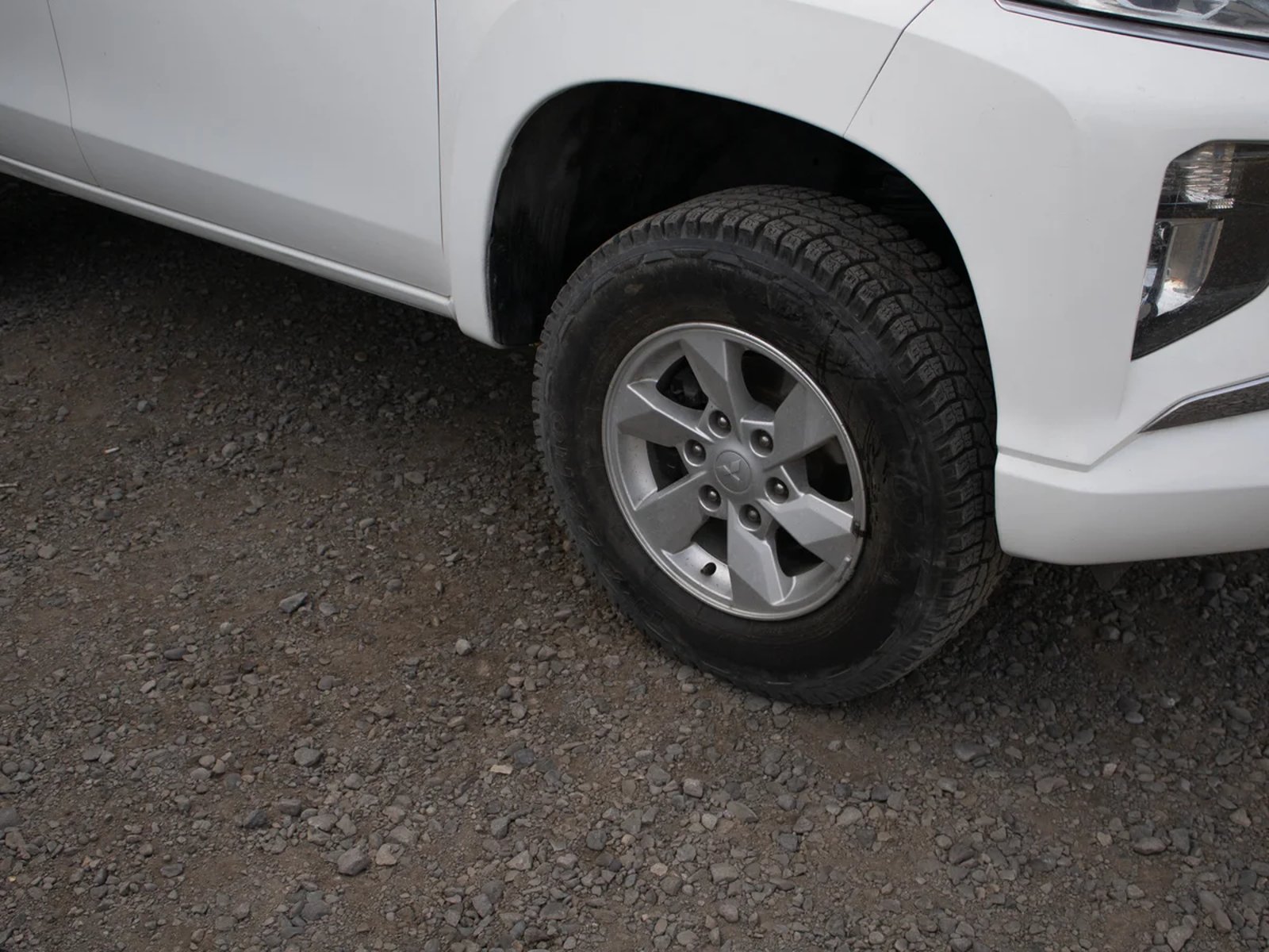 Mitsubishi L200 2023 - Foto 4 de 9