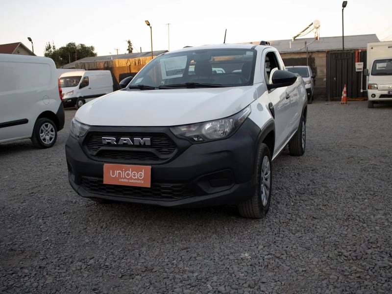 RAM 700 2024 - Imagen 8 de 8