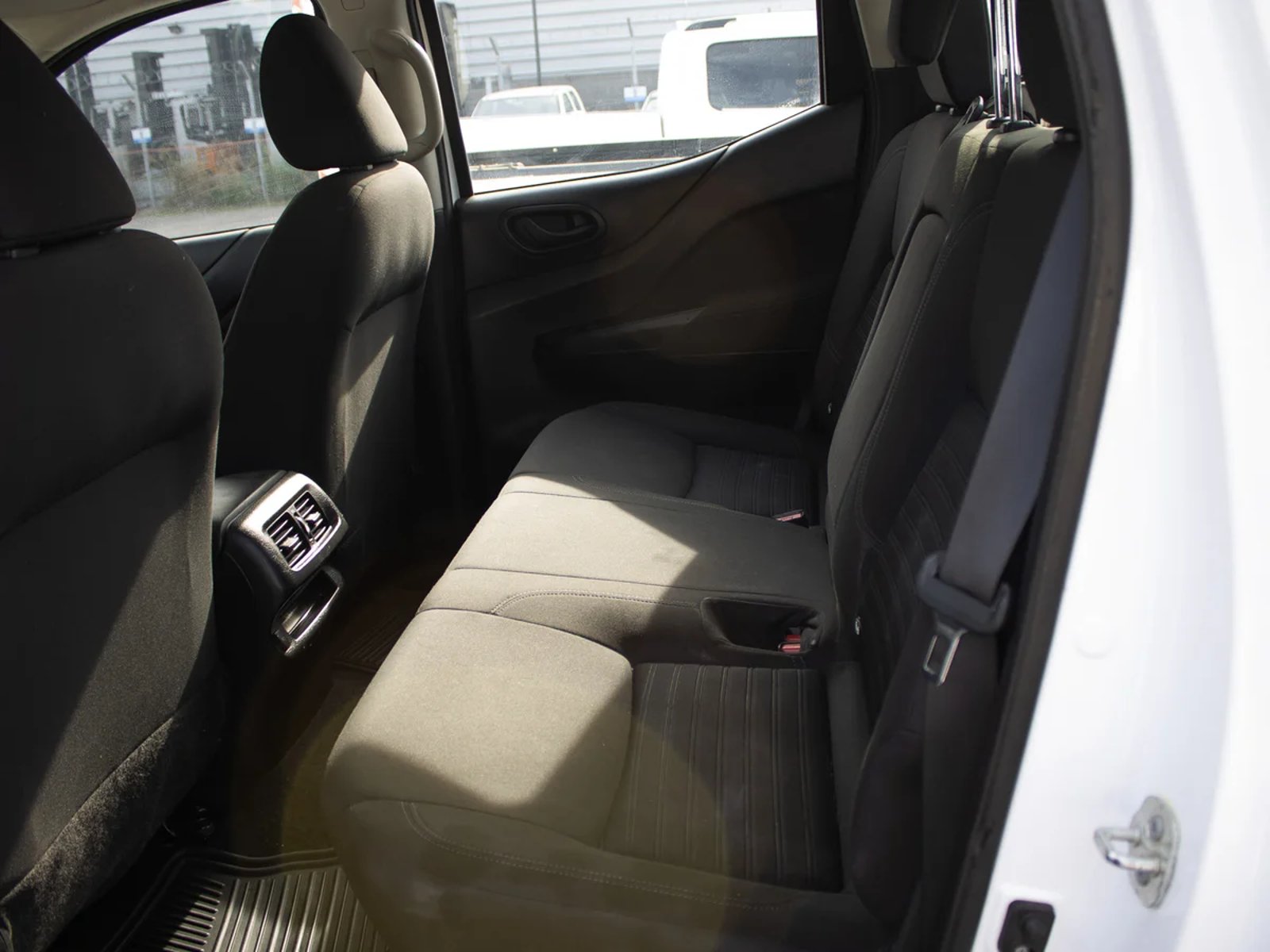 Nissan Navara 2023 - Imagen 8 de 9