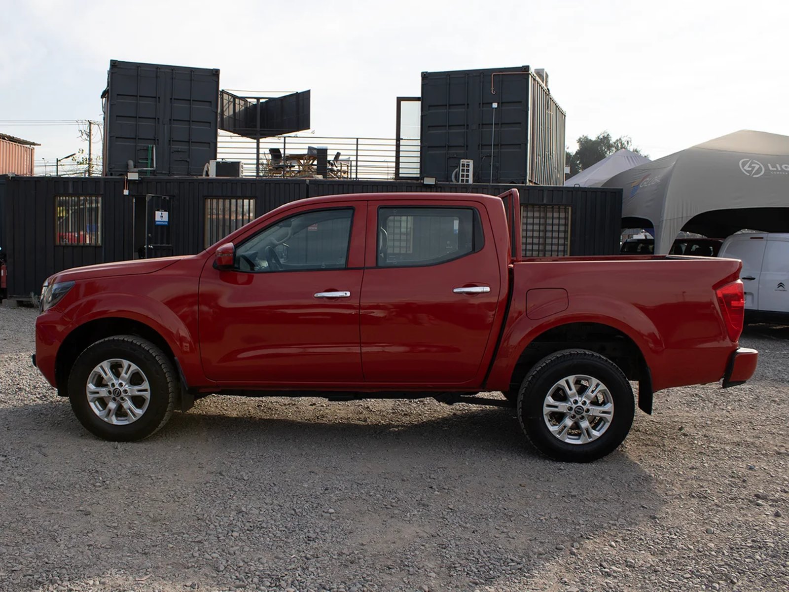 Nissan Navara 2023 - Foto 4 de 9