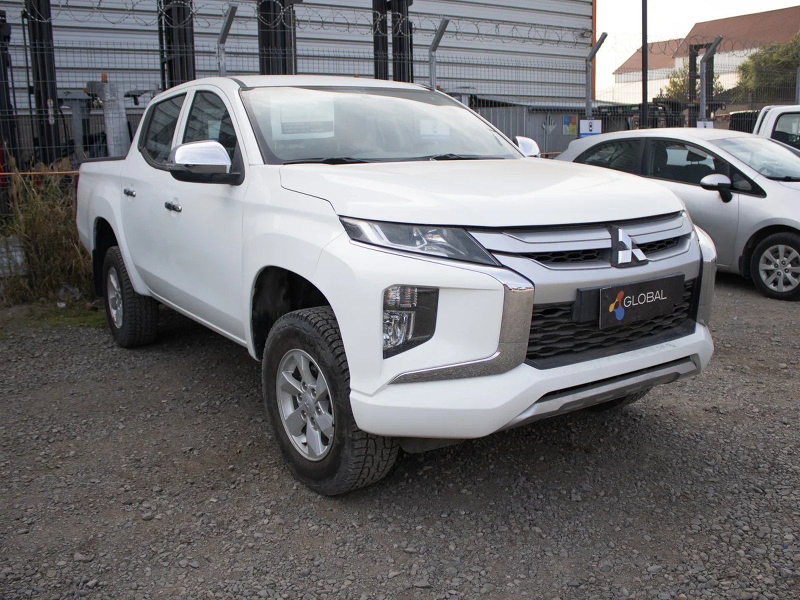 Mitsubishi L200 2023 - Foto 2 de 9