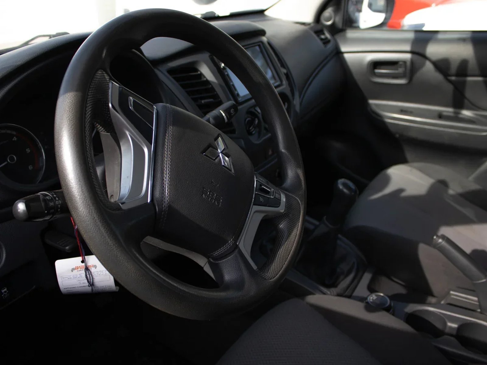 Mitsubishi L200 2023 - Foto 5 de 8
