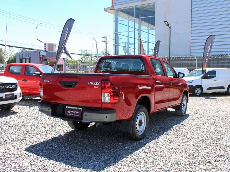 Toyota Hilux 2023 - Imagen 8 de 10