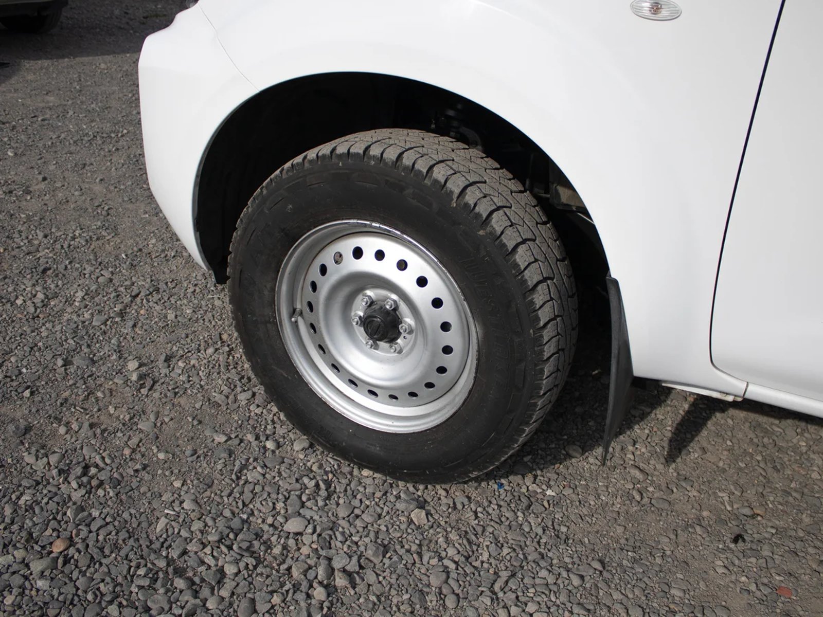Nissan Navara 2023 - Foto 4 de 8