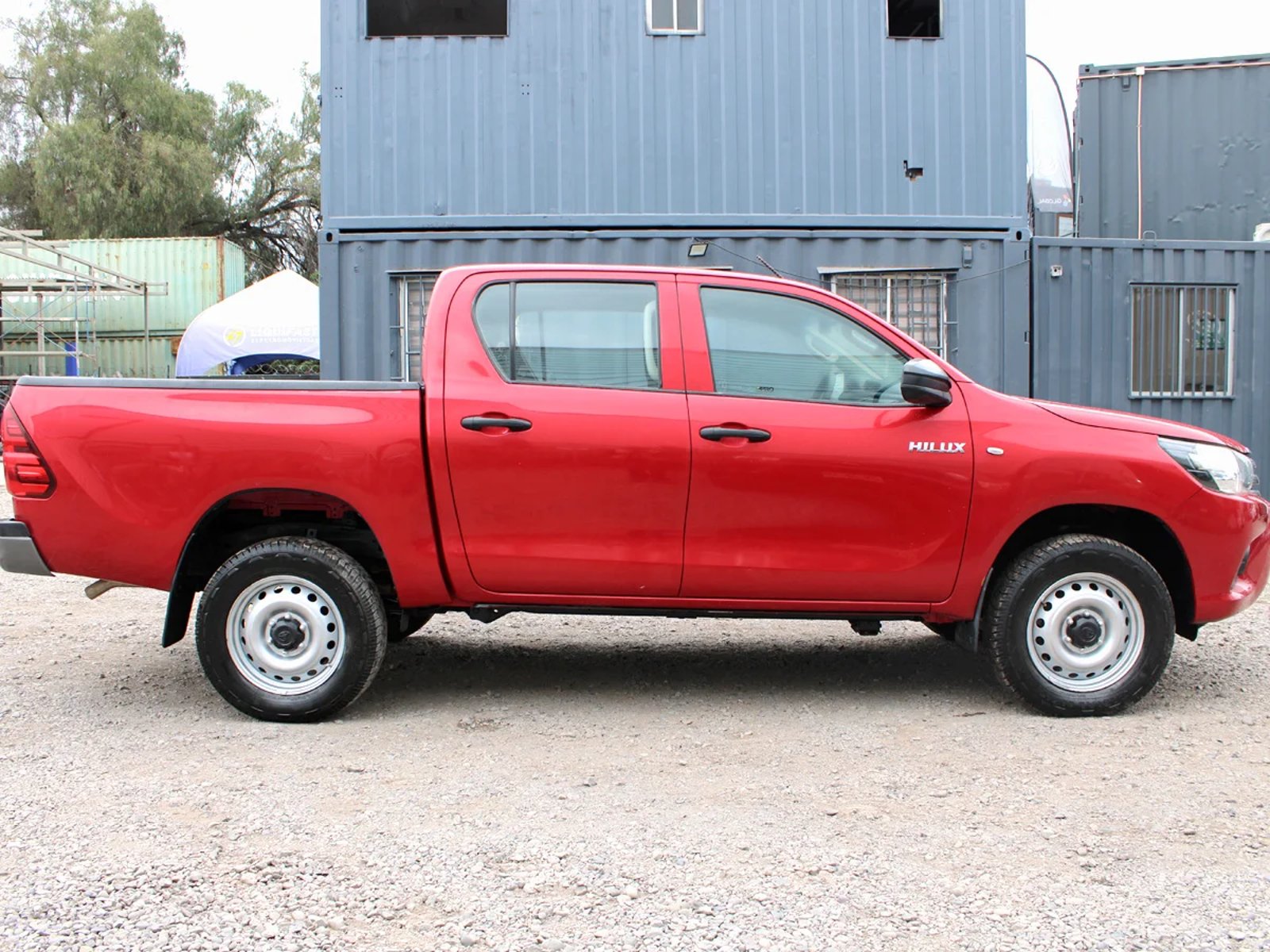 Toyota Hilux 2023 - Foto 3 de 11