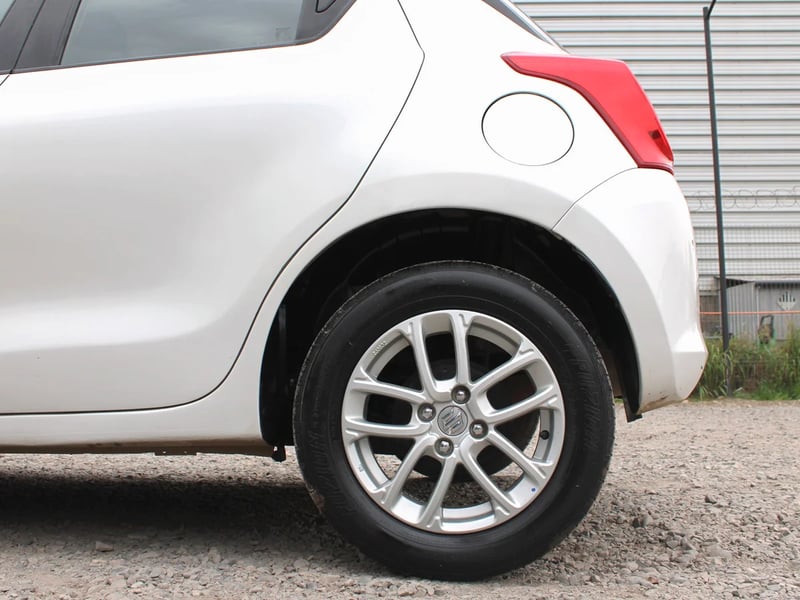 Suzuki Swift 2023 - Imagen 6 de 11