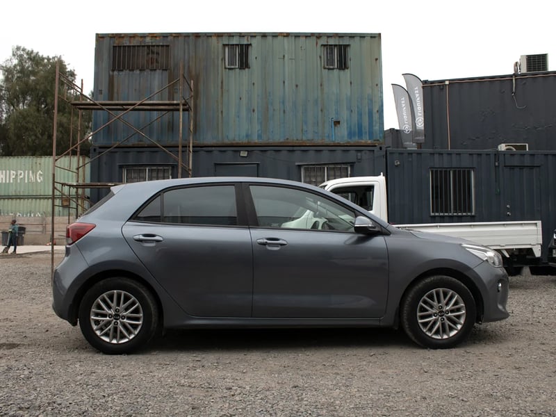 Kia Rio 5 2018 - Imagen 4 de 11