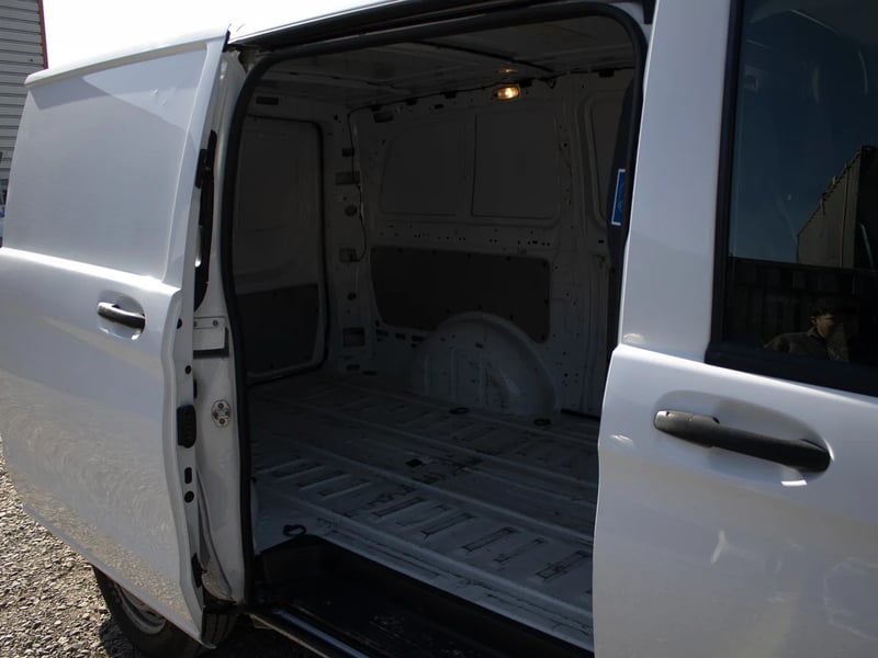 Mercedes-Benz VITO 111 2022 - Imagen 9 de 10