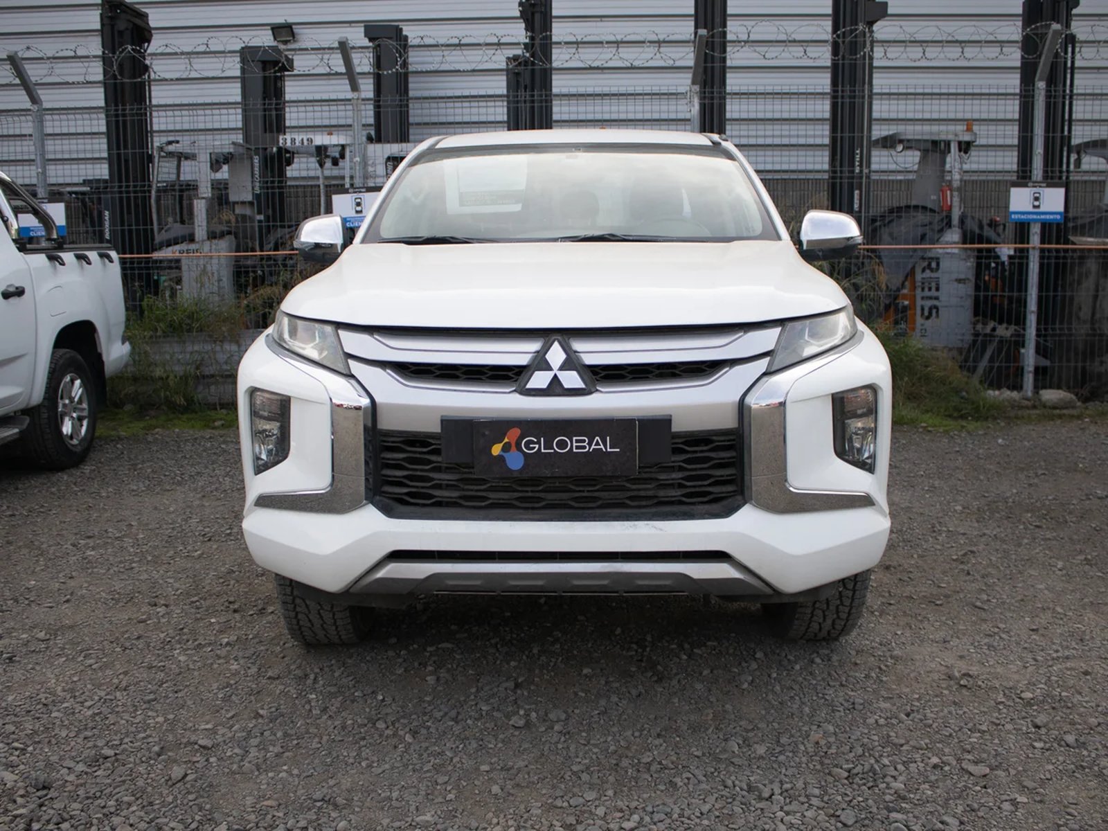 Mitsubishi L200 2023 - Foto 3 de 9