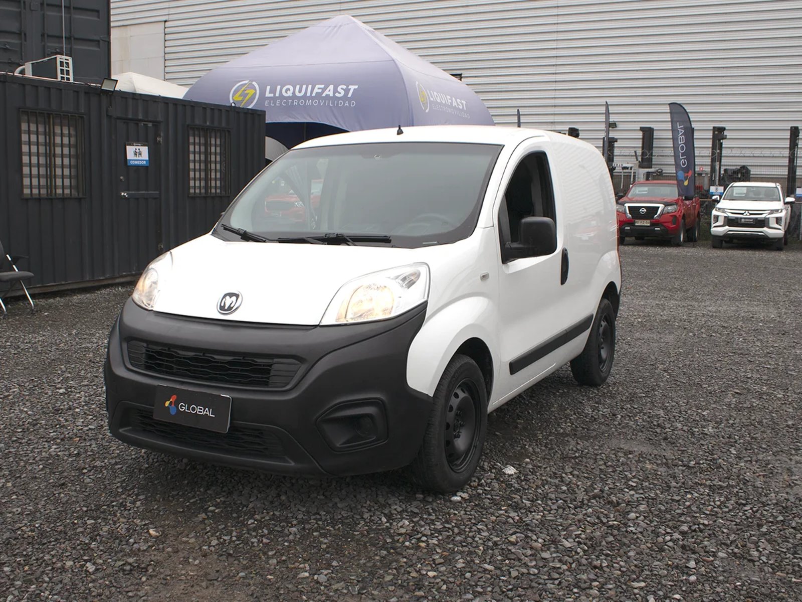 RAM Van 700 2022 - Foto 3 de 10