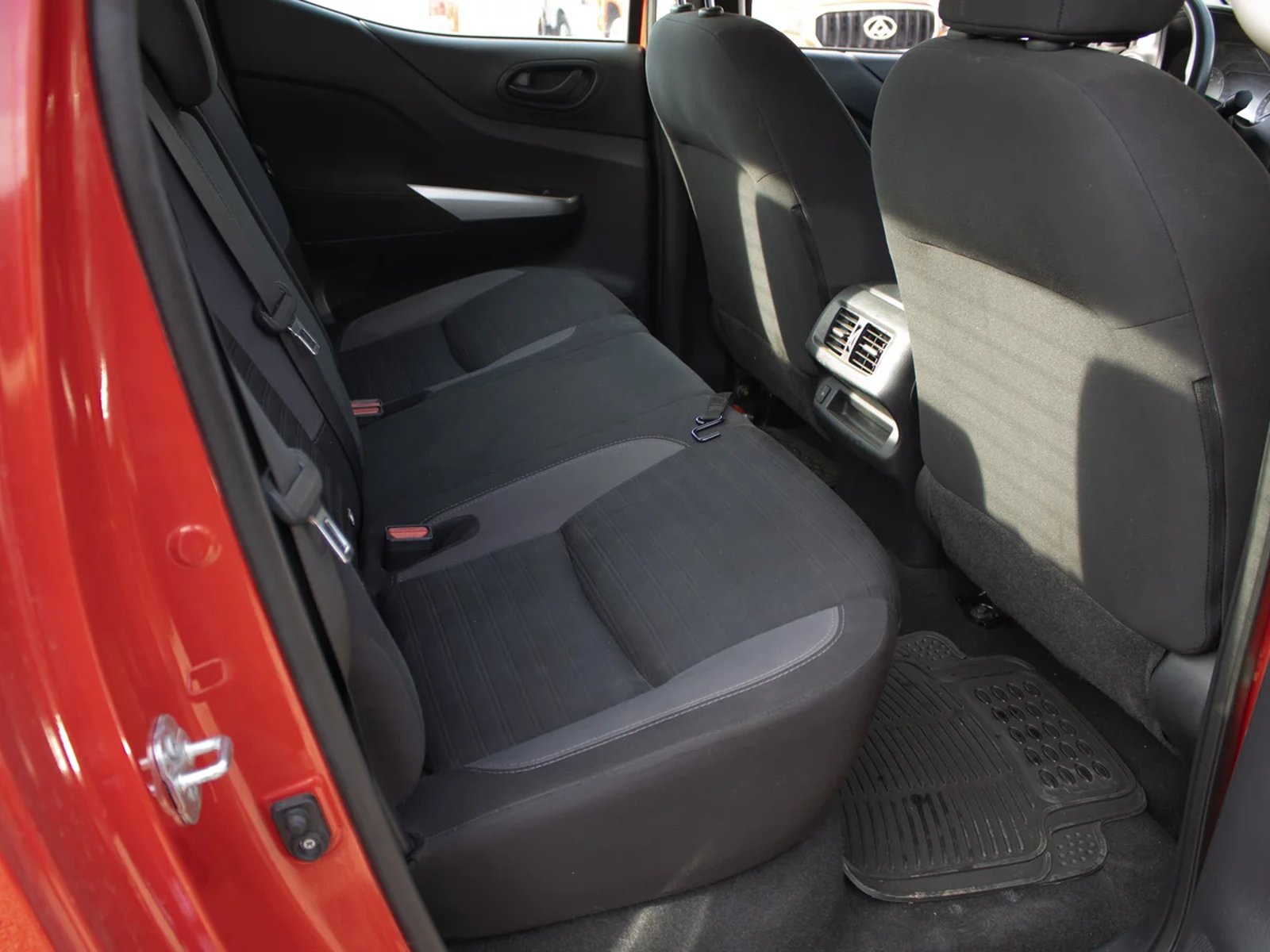 NISSAN Navara 2021 - Imagen 7 de 8