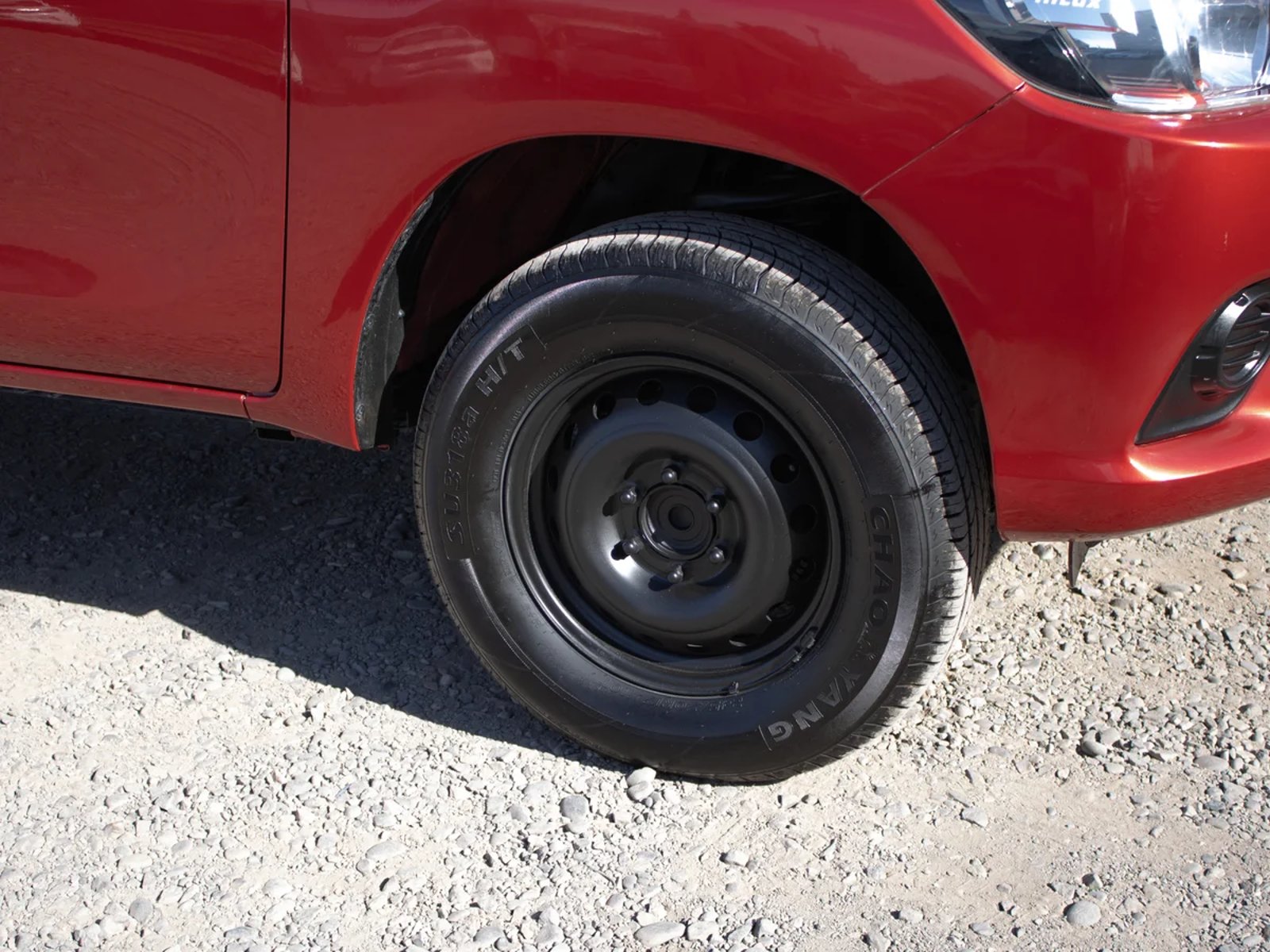 Toyota Hilux 2023 - Imagen 4 de 10