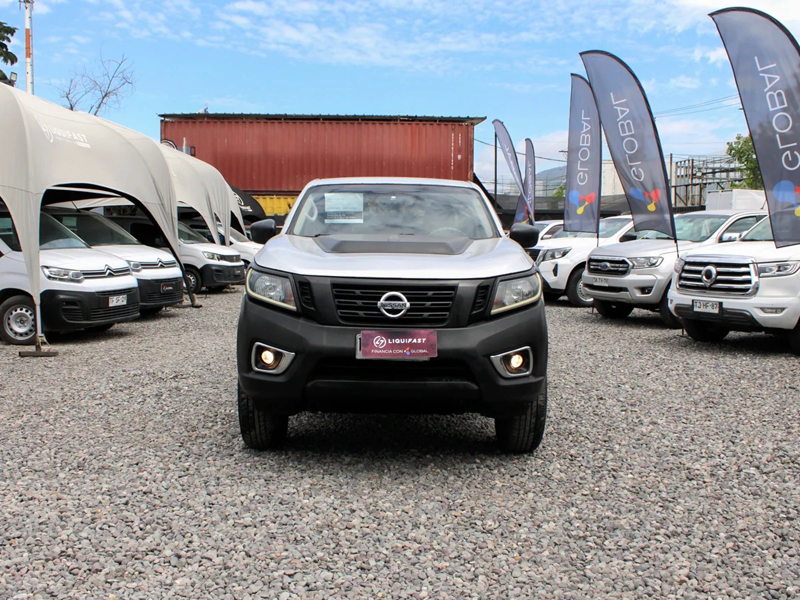 Nissan Navara 2021 - Foto 2 de 10