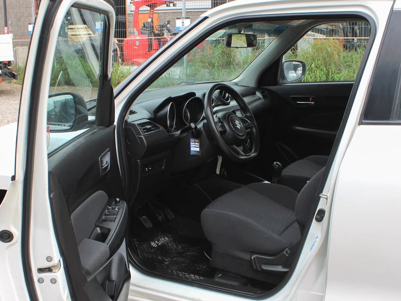 Suzuki Swift 2023 - Imagen 5 de 11