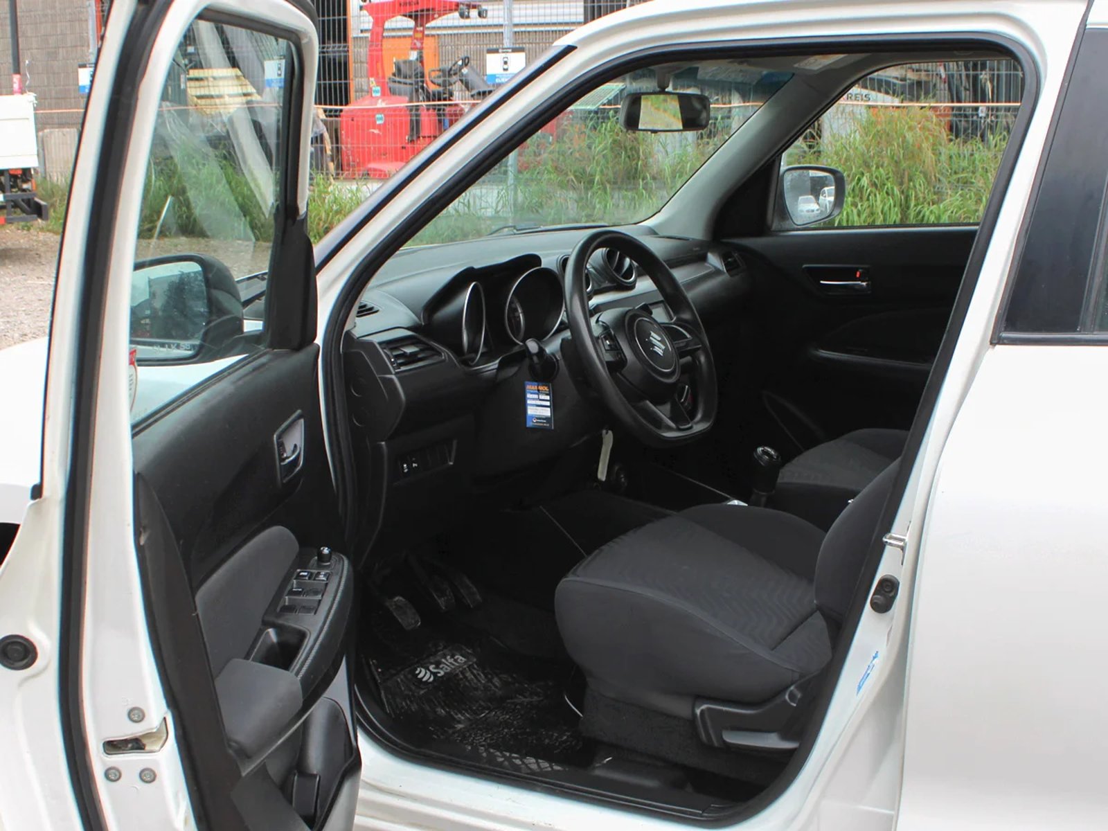 Suzuki Swift 2023 - Foto 5 de 11