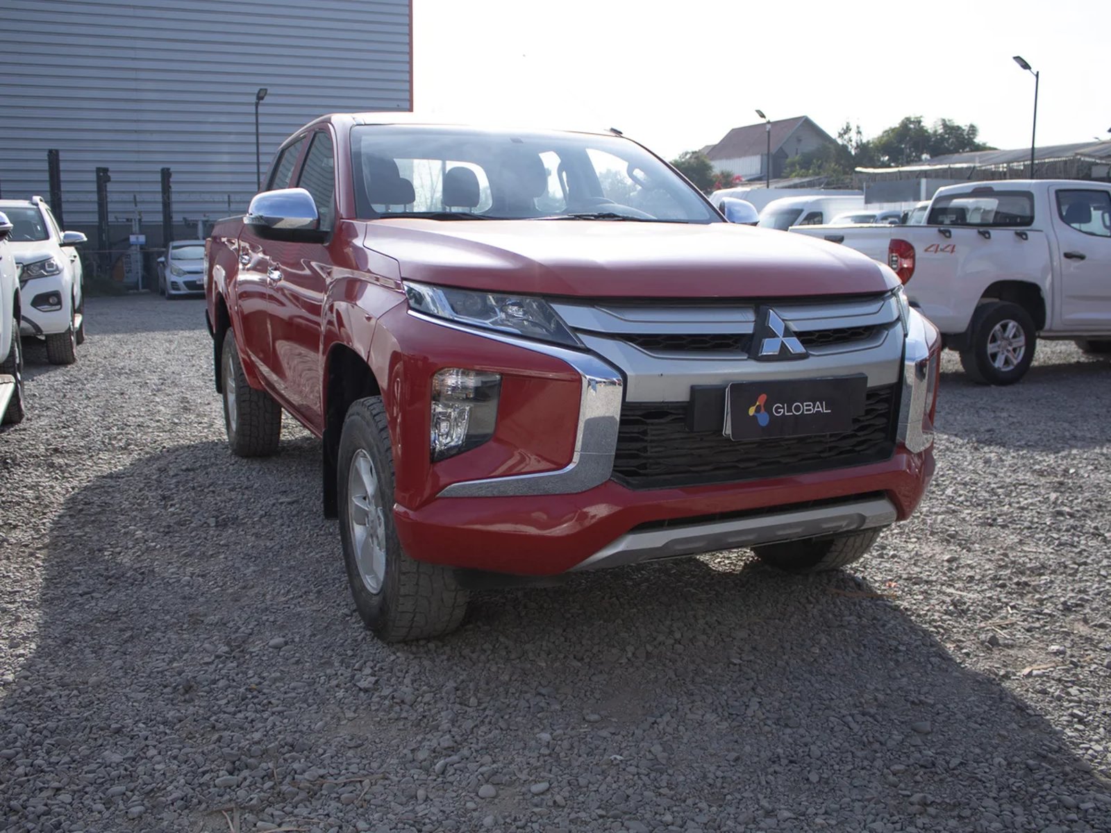 Mitsubishi L200 2022 - Foto 2 de 8