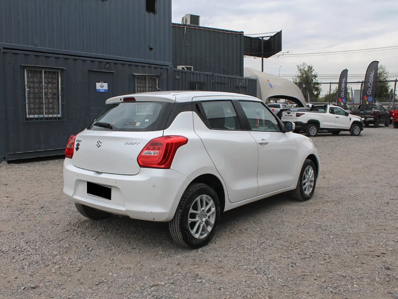 Suzuki Swift 2023 - Imagen 9 de 11
