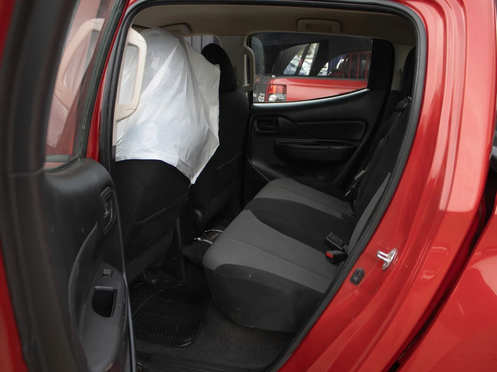 MITSUBISHI L200 2022 - Imagen 9 de 9