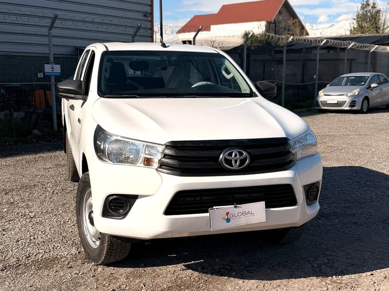 Toyota Hilux 2023 - Imagen 6 de 7