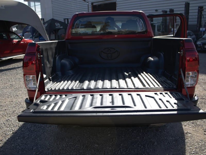 Toyota Hilux 2023 - Imagen 7 de 10