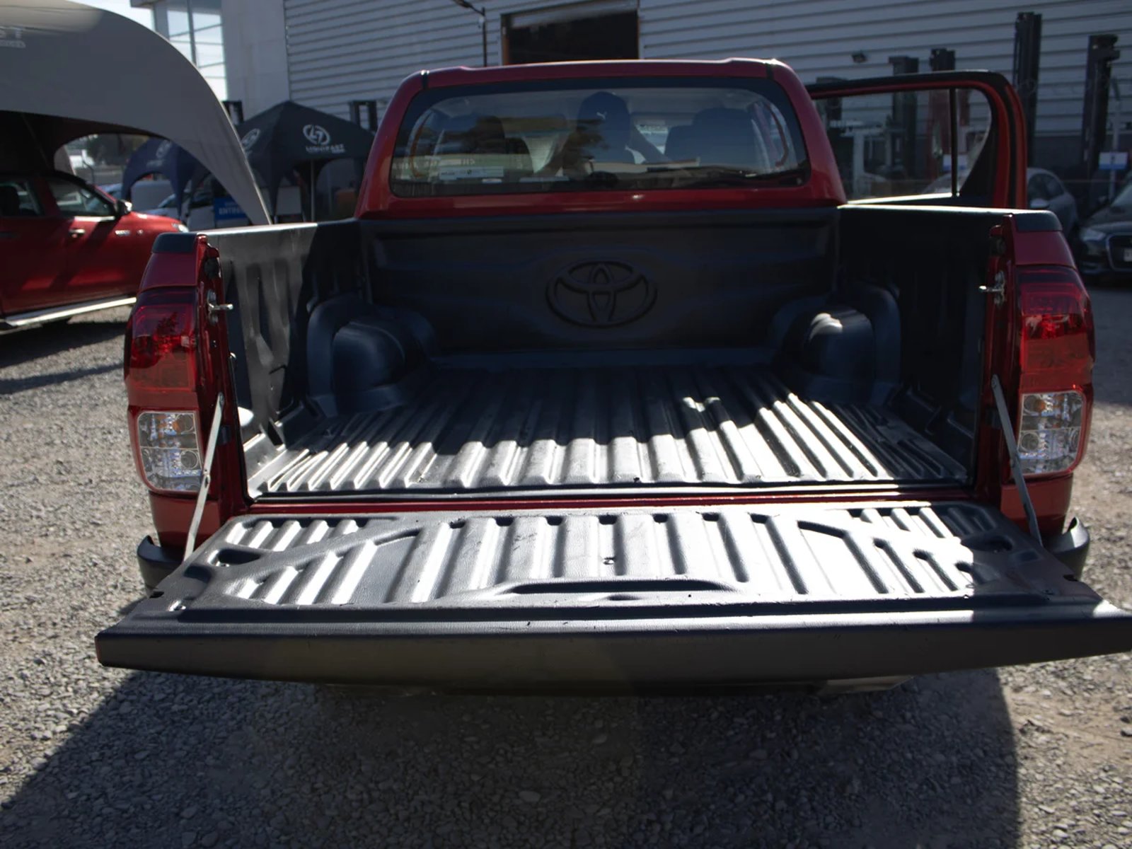 Toyota Hilux 2023 - Imagen 7 de 10