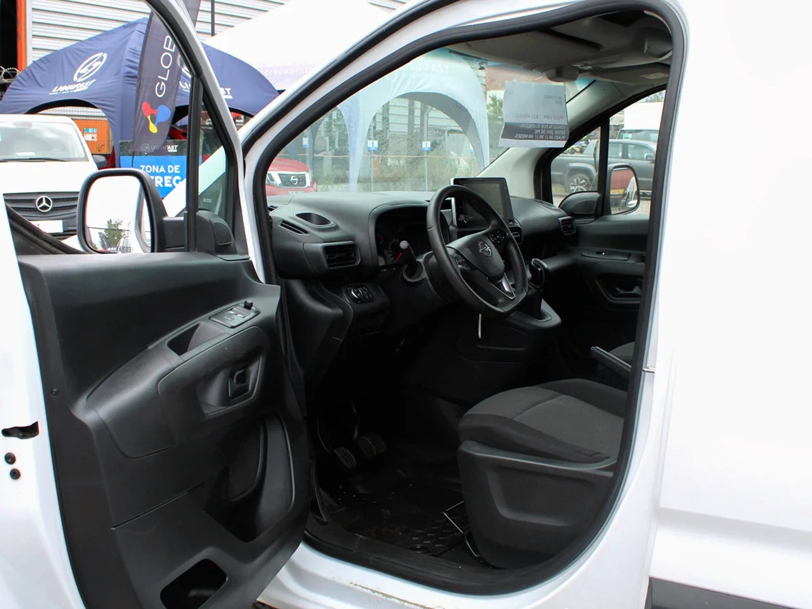 Opel Combo 2023 - Foto 5 de 10