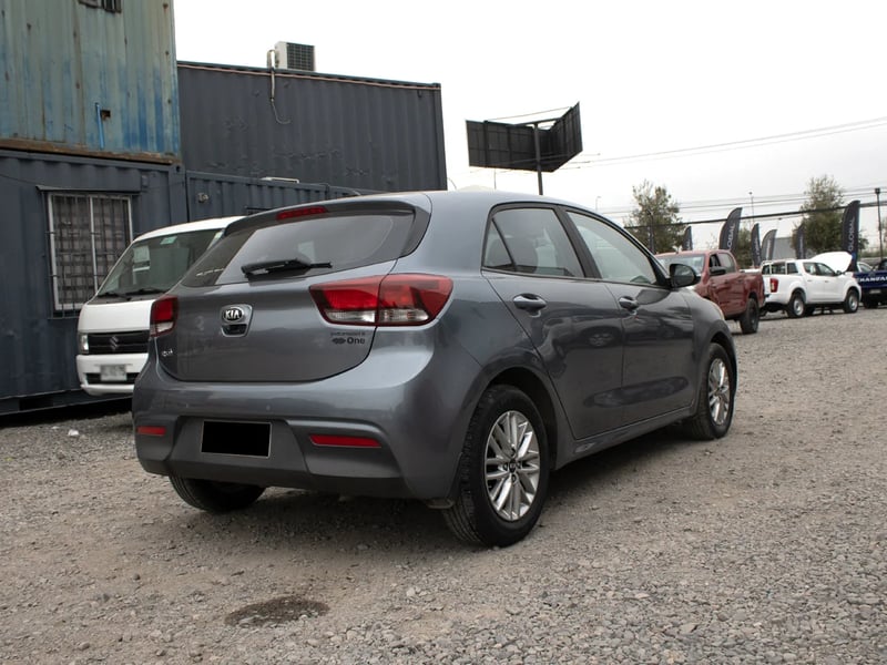 Kia Rio 5 2018 - Imagen 5 de 11