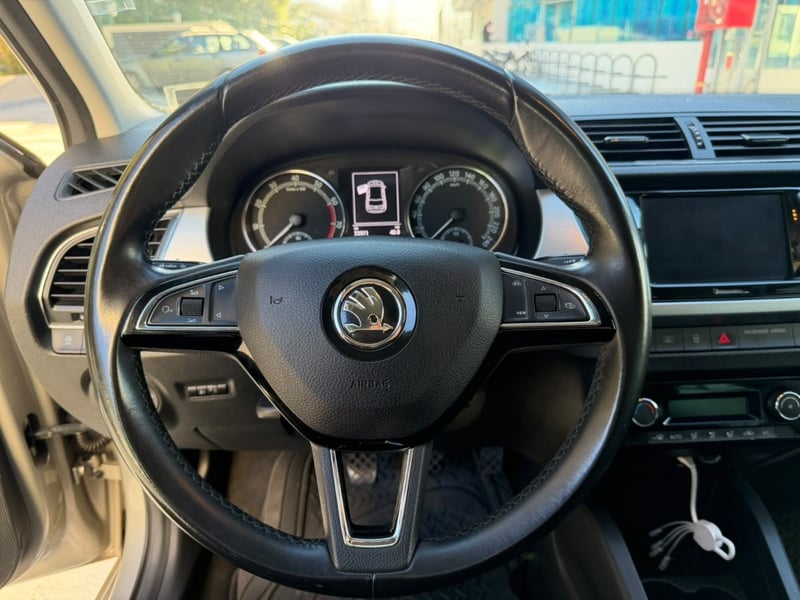 Skoda FABIA STYLE 1.0 TSI MT 2020 - Imagen 8 de 10