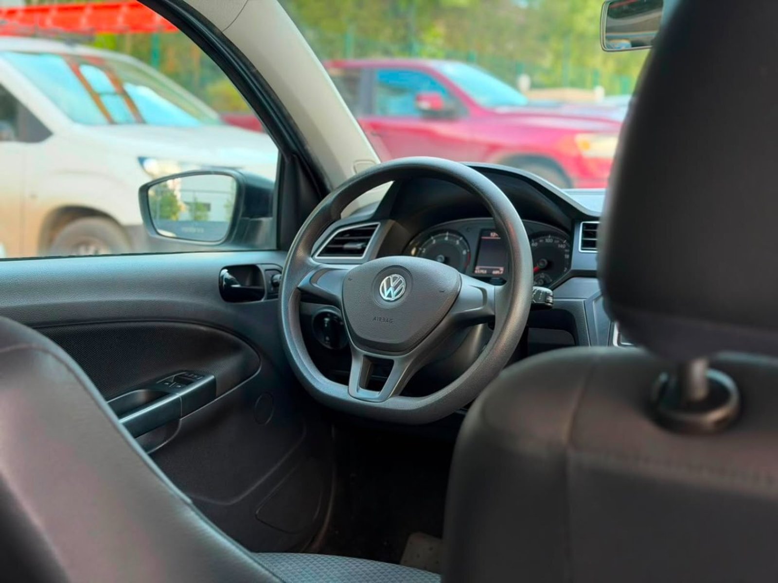 Volkswagen GOL COMFORTLINE 1.6 MT 2020 - Imagen 8 de 10
