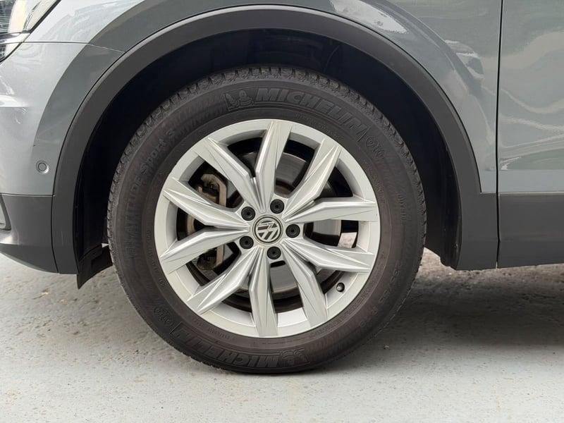 Volkswagen TIGUAN LIMITED 2.0 TSI 7A 2018 - Imagen 7 de 10