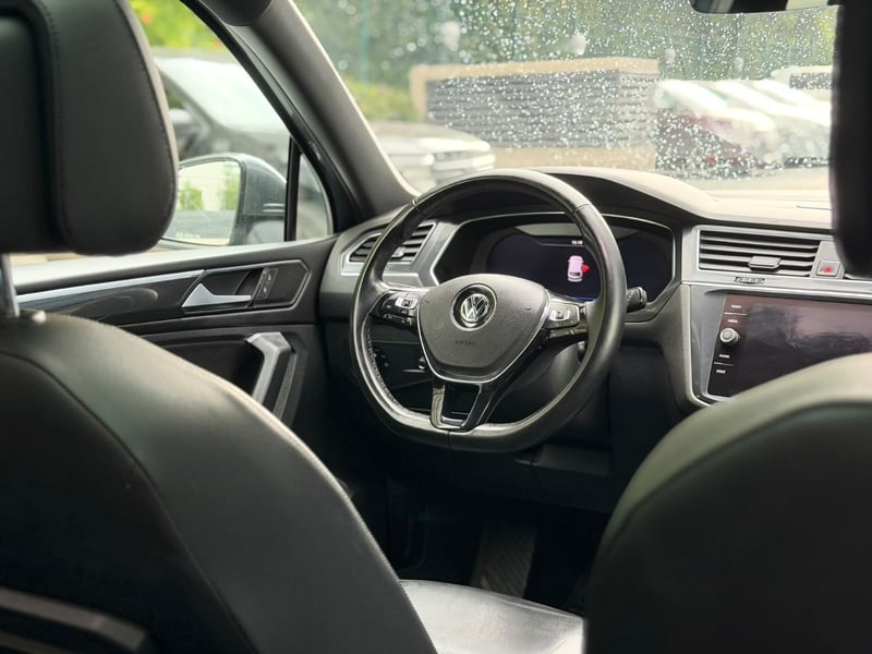 Volkswagen TIGUAN LIMITED 2.0 TSI 7A 2018 - Imagen 9 de 10