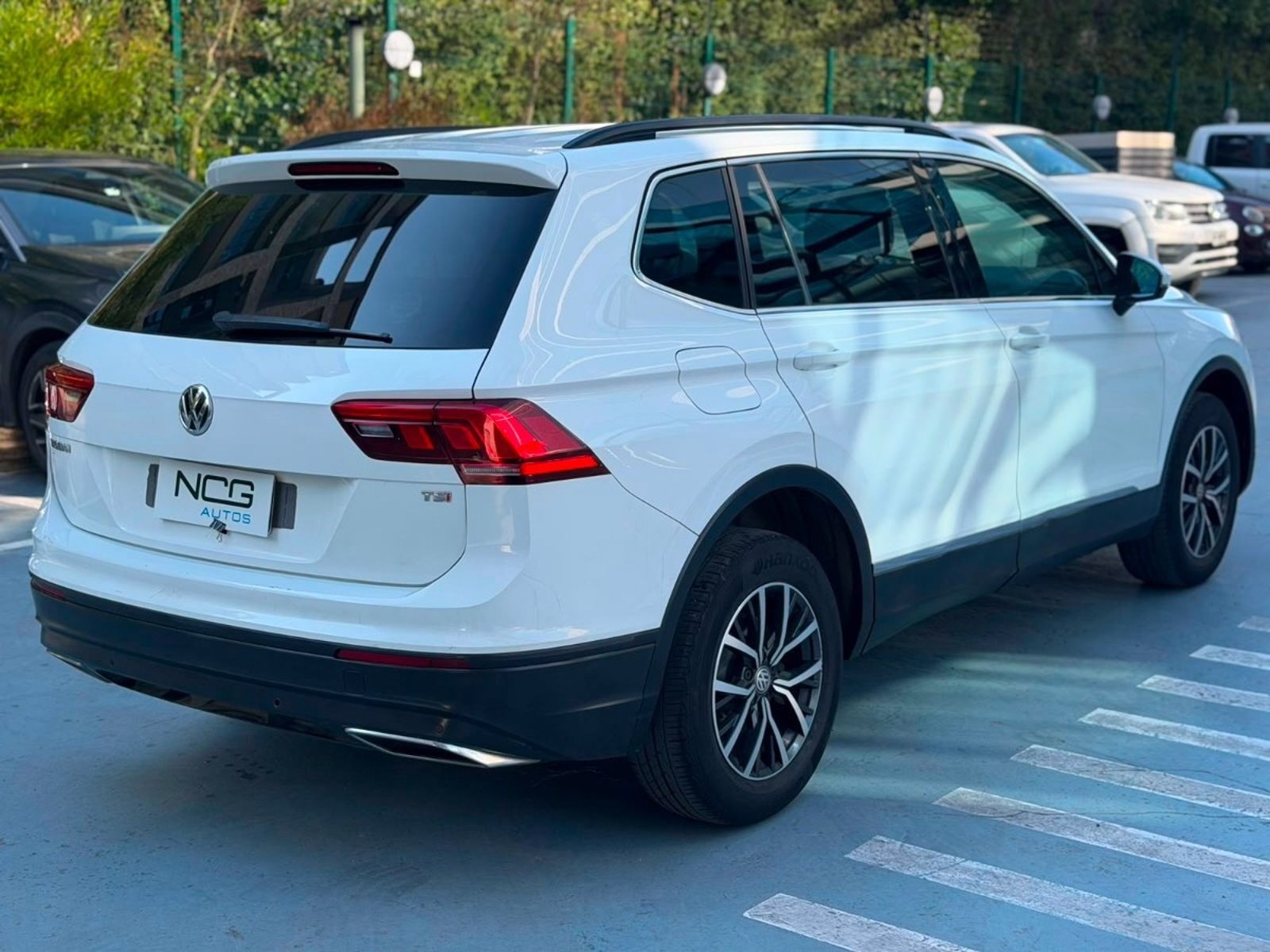 Volkswagen TIGUAN COMFORTLINE 1.4T 2019 - Foto 4 de 10