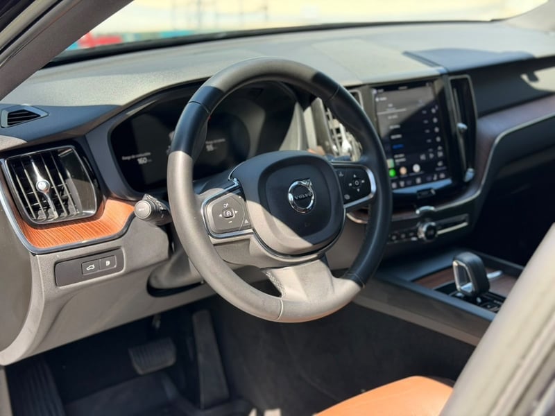 Volvo XC60 T8 PLUS RECHARGE AWD 2024 - Imagen 9 de 10