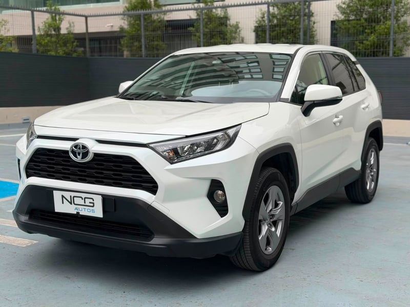 Toyota RAV 4 LE 2.0 AT 2023 - Imagen 3 de 10