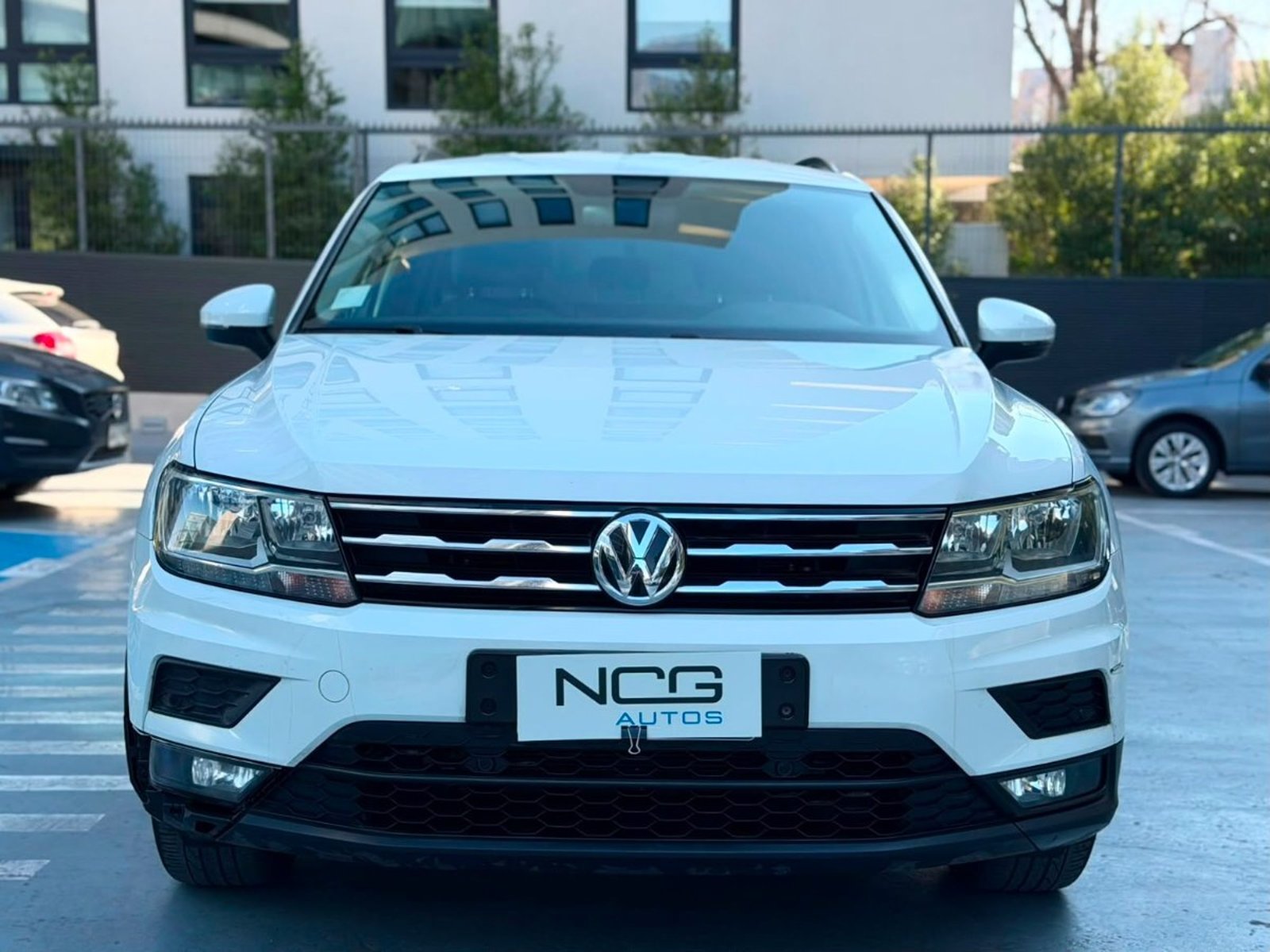 Volkswagen TIGUAN COMFORTLINE 1.4T 2019 - Foto 2 de 10