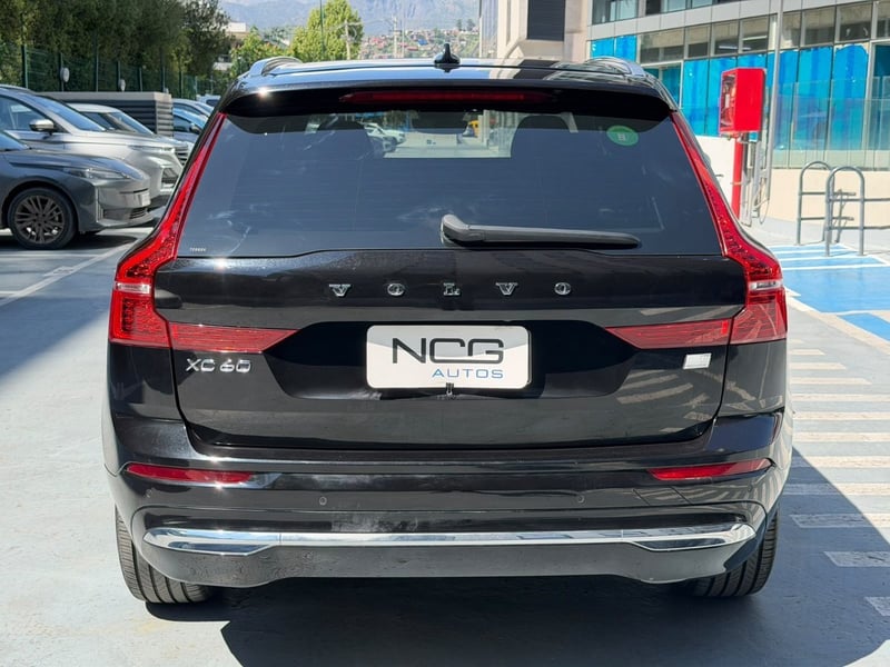 Volvo XC60 T8 PLUS RECHARGE AWD 2024 - Imagen 5 de 10