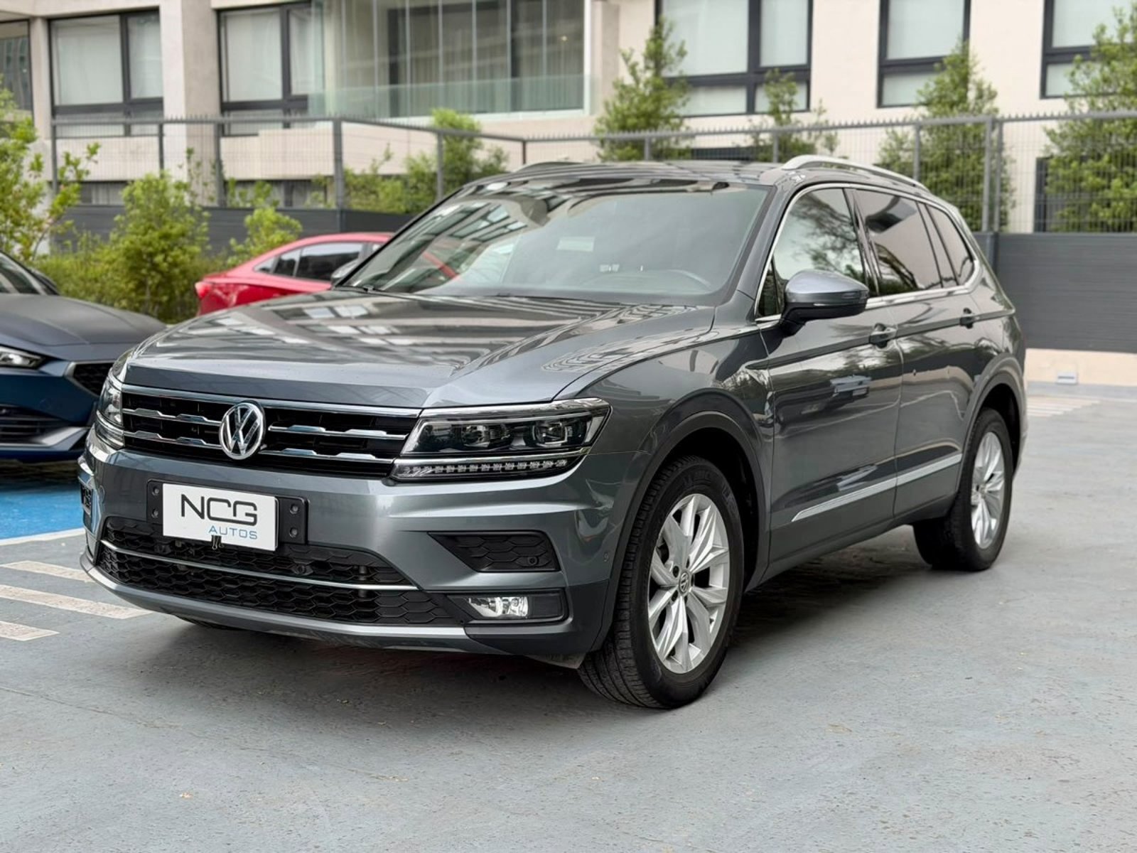 Volkswagen TIGUAN LIMITED 2.0 TSI 7A 2018 - Foto 3 de 10