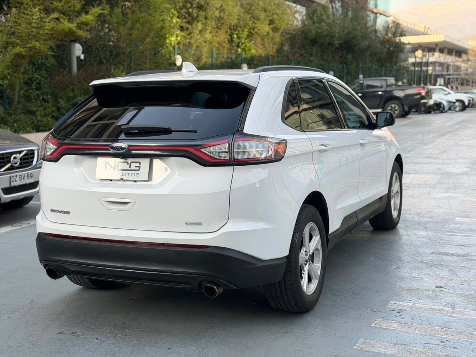 Ford EDGE ECOBOOST 2.0 2017 - Foto 4 de 10