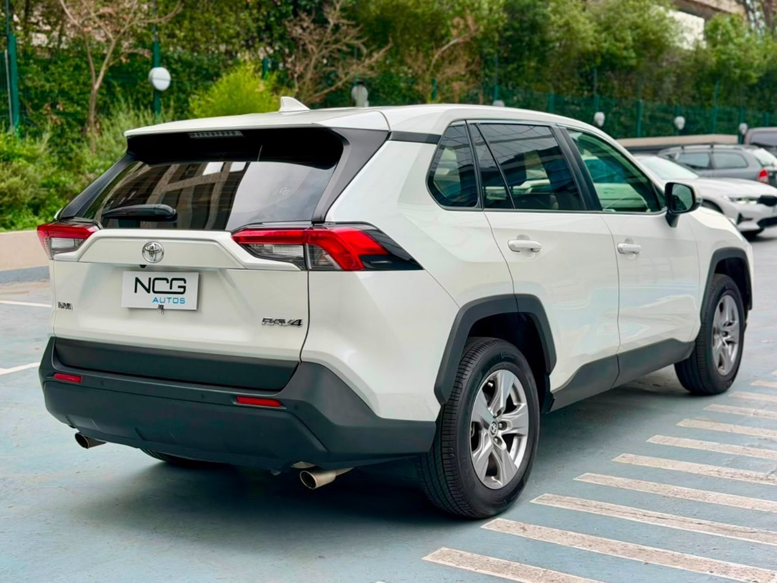 Toyota RAV 4 LE 2.0 AT 2023 - Foto 4 de 10
